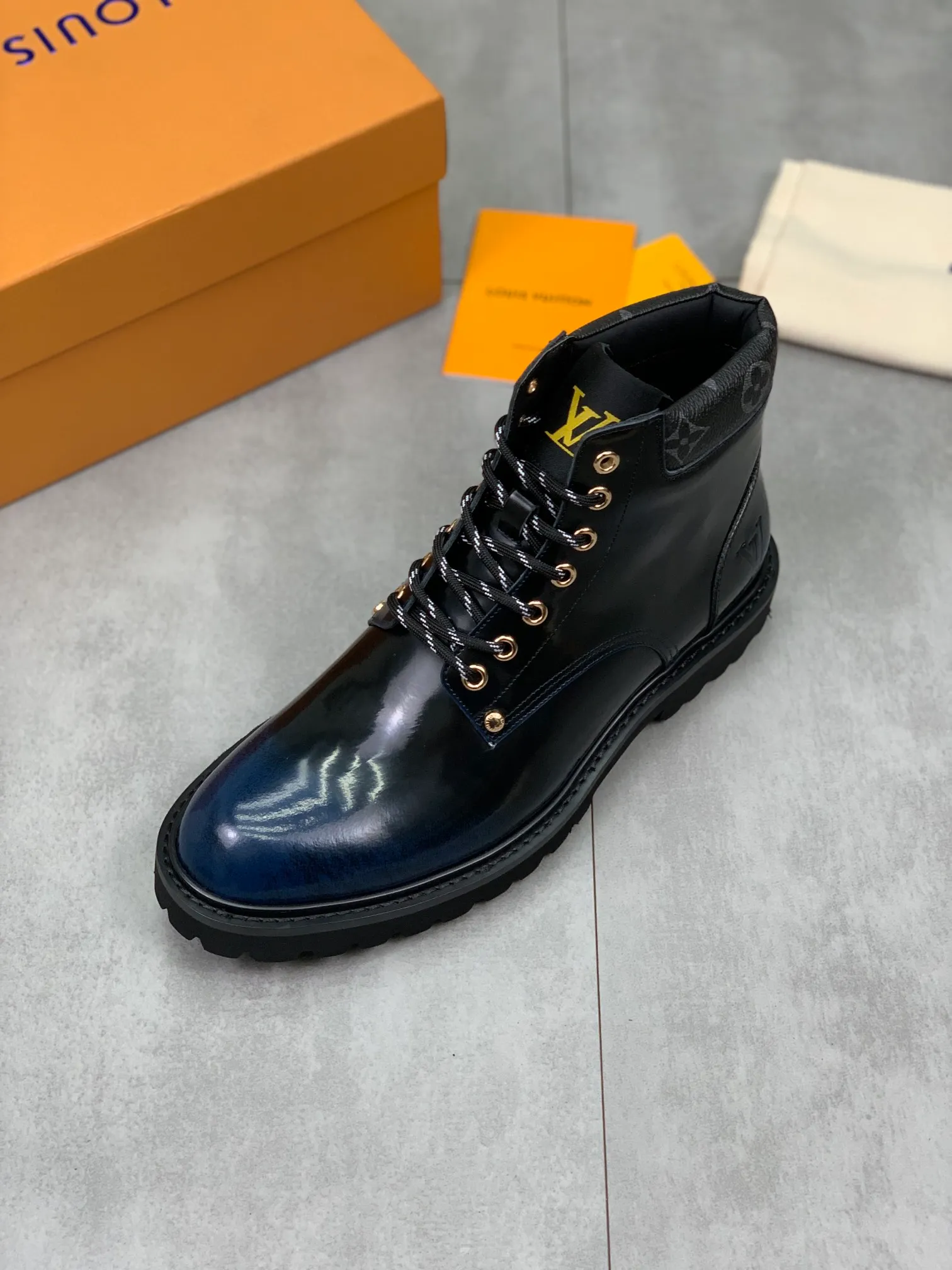 Men's men's shoes💰P620💰[New model]🆘Water-dyed cow lining LV Louis Vuitton business high-top leather shoes, made of original imported Italian 🇮🇹 open-edge bead-rubbed open-edge bead cowhide, full cowhide lining, carefully handmade by professional shoemakers, the original version is specially designed for wear-resistant outsole. Standard code 38-44 burgundy blue🉑️select